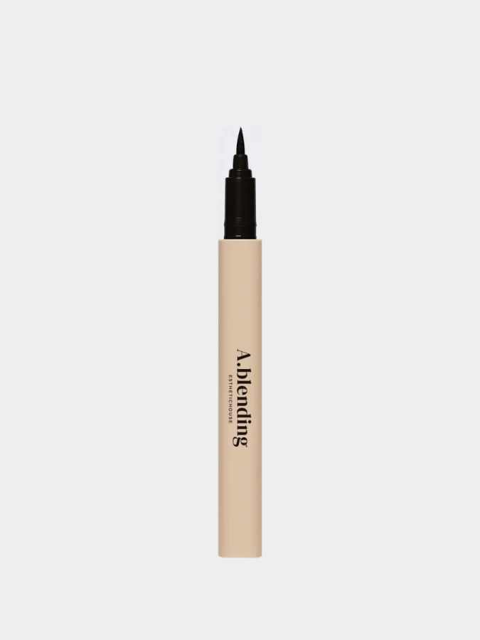 Подводка для век в черном оттенке ESTHETIC HOUSE DECORATIVE A.blending Perfect Tattoo Eyeliner Carbon Black