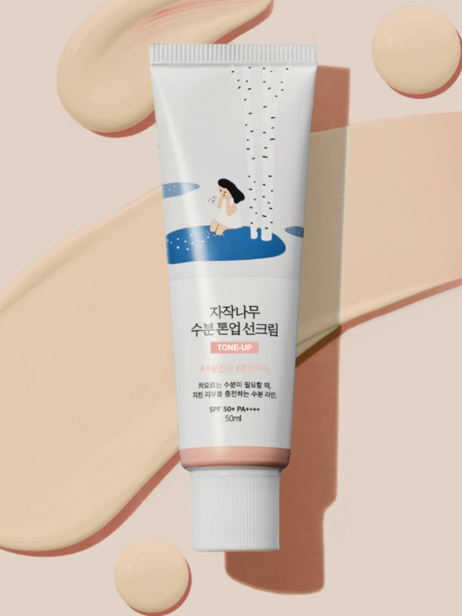 Осветляющий солнцезащитный крем с берёзовым соком Round Lab Birch Juice Tone-Up Sun Cream SPF50+ PA++++