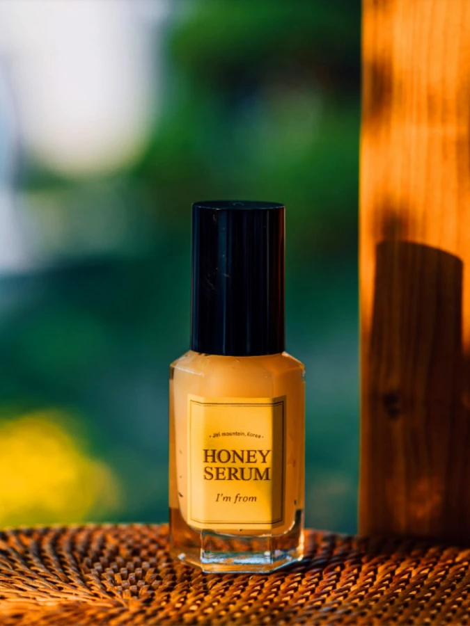 Питательная сыворотка для сияния кожи лица с медовыми экстрактами  I'm From Honey Serum