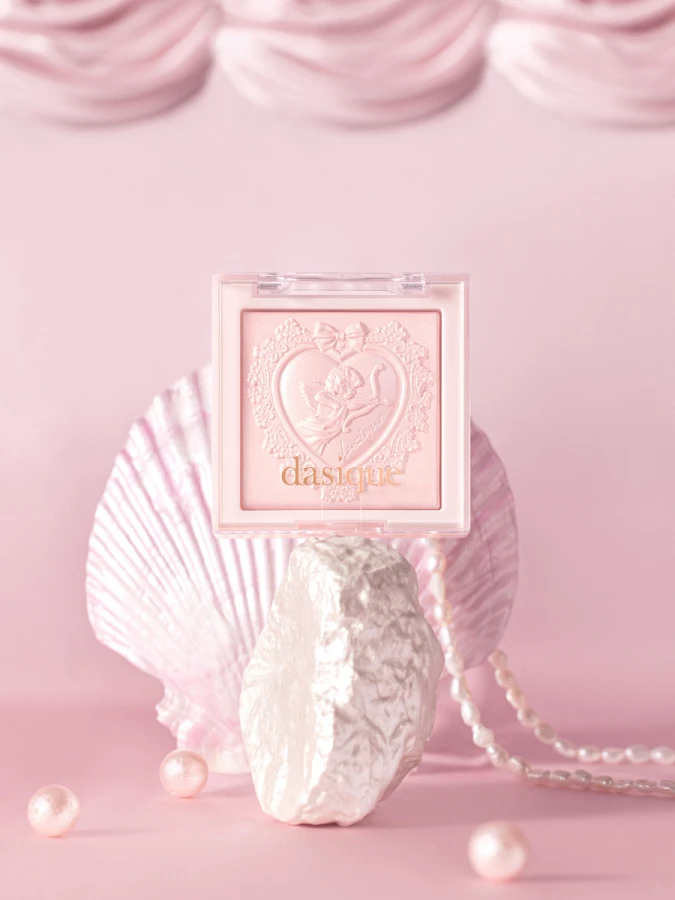 Сияющая пудра для лица в розовом оттенке Dasique Luxe Glow Highlighter #02 Pink Light