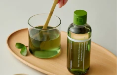 Двухфазное гидрофильное масло с экстрактом чая матча Centellian24 Madeca Matcha Pore Cleansing Oil