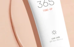 Осветляющий солнцезащитный крем с экстрактом персика Round Lab Tone-Up Sun Cream SPF50+ PA+++