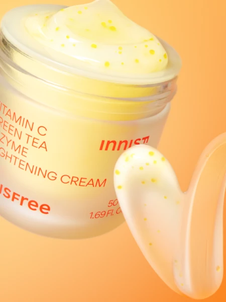 Осветляющий крем для лица с витамином С и энзимами Innisfree Vita C Green Tea Brightening Cream Осветляющий крем для лица с витамином С и энзимами Innisfree Vita C Green Tea Brightening Cream