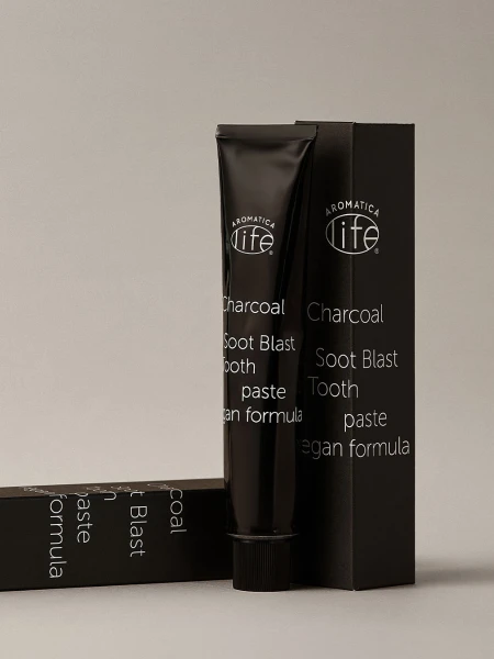 Глубоко очищающая зубная паста с древесным углём Aromatica Charcoal Soot Blast Toothpaste Глубоко очищающая зубная паста с древесным углём Aromatica Charcoal Soot Blast Toothpaste