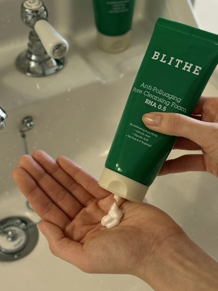 Глубокоочищающая пенка для умывания с салициловой кислотой Blithe Anti-Polluaging Pore Cleansing Foam Глубокоочищающая пенка для умывания с салициловой кислотой Blithe Anti-Polluaging Pore Cleansing Foam