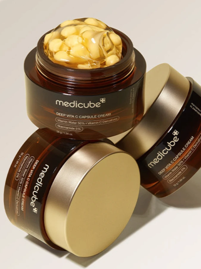 Осветляющий капсульный крем для лица витамином С Medicube Deep Vita C Capsule Cream
