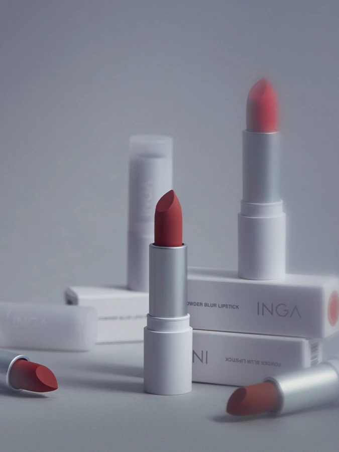 Помада для губ с полуматовым финишем INGA Powder Blur Lipstick Pink In The City