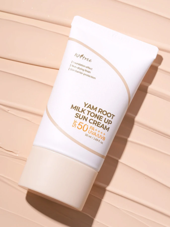 Минеральный солнцезащитный крем с экстрактом корня ямса IsNtree Yam Root Milk Tone Up Sun Cream SPF50+ PA++++