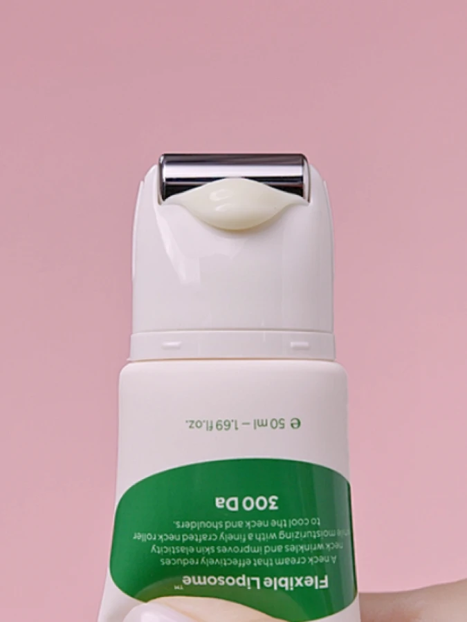 Разглаживающий крем-роллер с ретиналем для шеи CKD Retino Collagen Small Molecule 300 Guasha Neck Cream