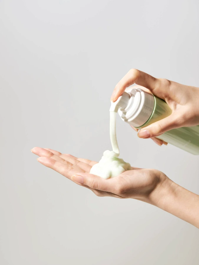 Балансирующая пенка для умывания с экстрактом юдзу и цинком VVBETTER Jeju Yuja Balancing Bubble Cleanser