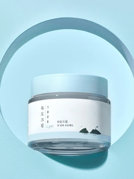 Лёгкий увлажняющий крем для лица с морской водой Round Lab 1025 Dokdo Light Cream Лёгкий увлажняющий крем для лица с морской водой Round Lab 1025 Dokdo Light Cream