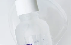Разглаживающая сыворотка для сужения пор с пептидами и РНА FRANKLY Closer Serum