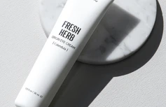 Восстанавливающий крем вокруг глаз с экстрактом календулы Nacific Fresh Herb Origin Eye Cream Calendula