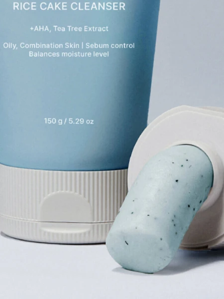 Себорегулирующая пенка с экстрактом иссопа Arencia Hyssop Sebum Control Rice Cake Cleanser