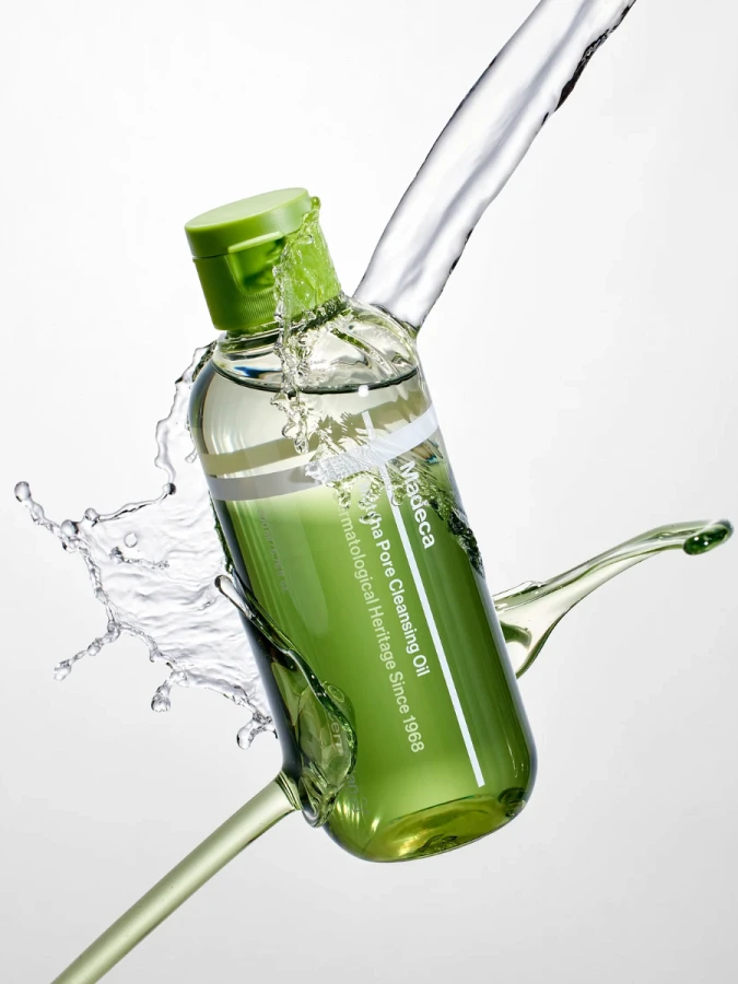 Двухфазное гидрофильное масло с экстрактом чая матча Centellian24 Madeca Matcha Pore Cleansing Oil