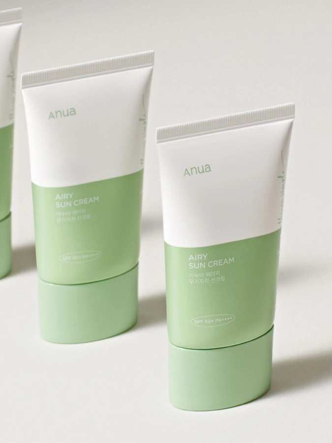 Минеральный солнцезащитный крем с экстрактом хауттюйнии ANUA Airy Sun Cream SPF50+ PA++++