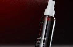 Смываемый спрей-пилинг для тела с комплексом кислот Medicube Red Acne Body Peeling Shot