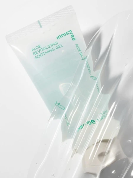 Универсальный увлажняющий гель с экстрактом алоэ и мадекассосидом innisfree Aloe Revitalizing Soothing Gel