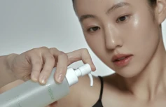 Успокаивающее гидрофильное масло с экстрактом хауттюйнии Fraijour Heartleaf Pore Melting Cleansing Oil