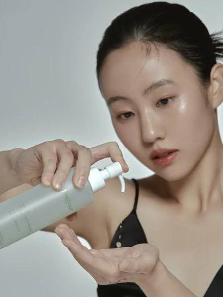 Успокаивающее гидрофильное масло с экстрактом хауттюйнии Fraijour Heartleaf Pore Melting Cleansing Oil Успокаивающее гидрофильное масло с экстрактом хауттюйнии Fraijour Heartleaf Pore Melting Cleansing Oil