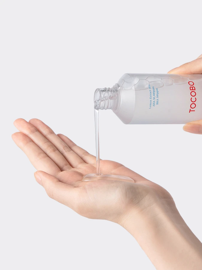 Отшелушивающий тонер с комплексом кислот и экстрактом лимона TOCOBO AHA BHA Lemon Toner