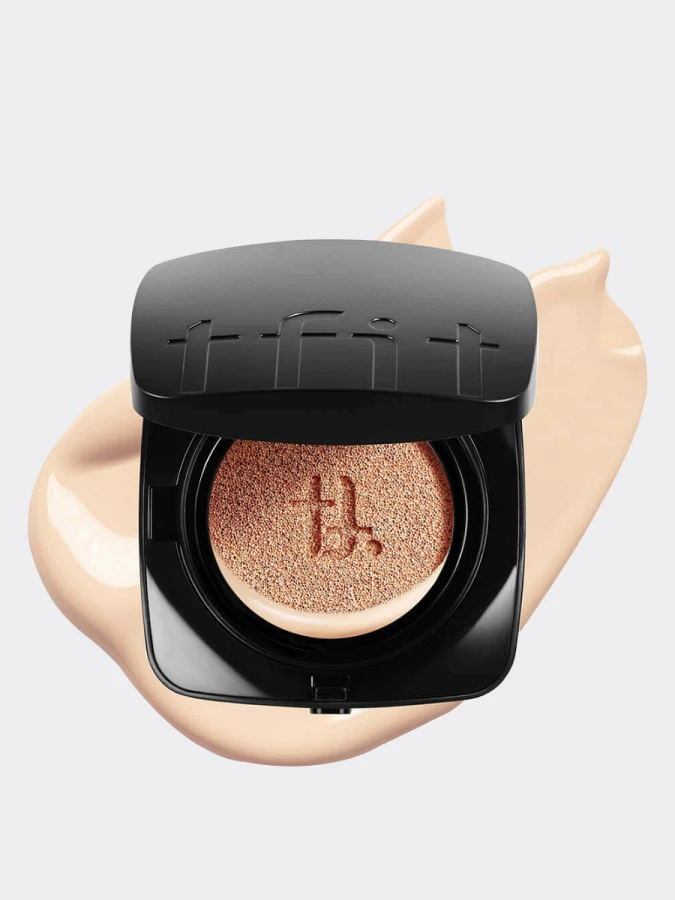 Тональное средство с сияющим финишем TFIT Layering Fit Glow Cushion EX C01 Porcelain SPF50+ PA++++