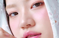 Оттеночное масло-плампер для губ TOCOBO Juicy Berry Plumping Lip Oil 17 Berry Milk