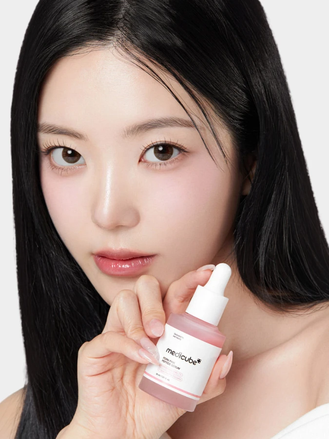 Укрепляющая сыворотка для лица с пептидами и ПДРН Medicube PDRN Pink Peptide Serum