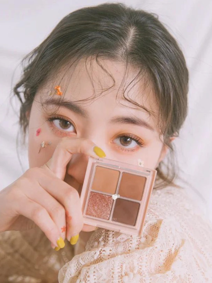 Мини-палетка теней в коричневых оттенках rom&nd Better Than Eyes 03 Dry Ragras