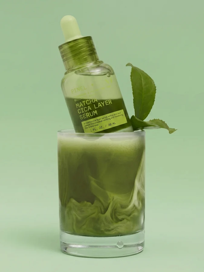 Успокаивающая двухфазная сыворотка с матчей и экстрактом центеллы VT Matcha Cica Layer Serum