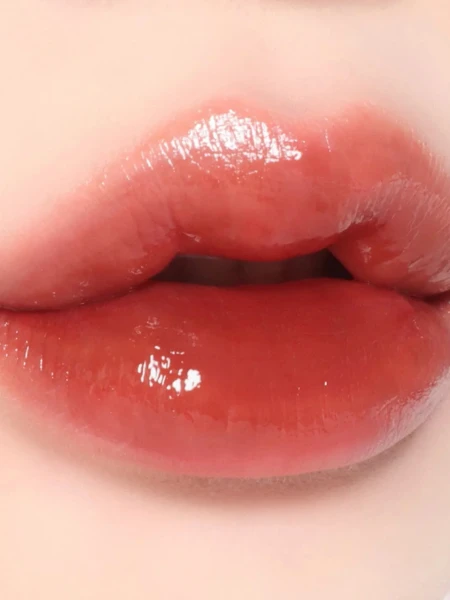 Стойкий глянцевый тинт для губ INGA Water Glow Lip Tint Brook