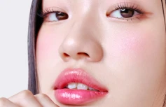 Разогревающее оттеночное масло для губ TOCOBO Juicy Berry Plumping Lip Oil 12 Cherry Ade