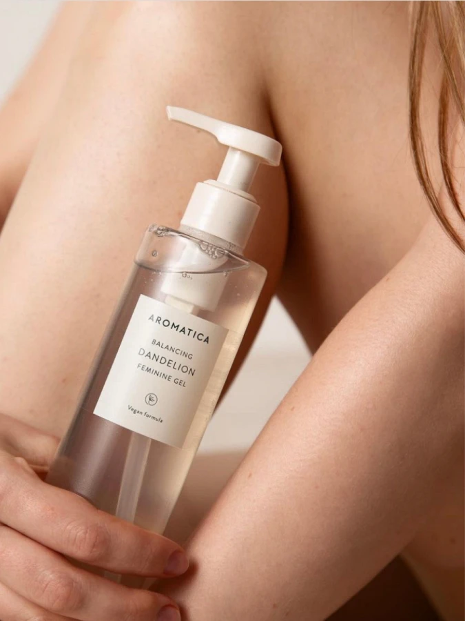 Нежный гель для интимной гигиены с одуванчиком Aromatica Dandelion Feminine Gel