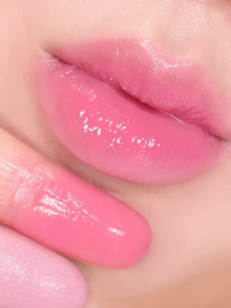 Многофункциональный бальзам-румяна для губ и щёк AMUSE Lip & Cheek Healthy Balm 03 Strawberry Balm