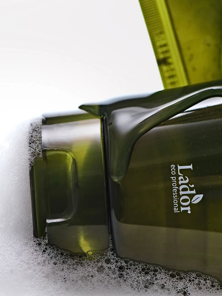 Успокаивающий шампунь с экстрактом чайного дерева и мяты La’dor Tea Tree Calming Scalp Shampoo