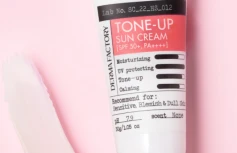 Солнцезащитный крем с каламином MAXI Derma Factory Inorganic Tone-Up Sun Cream SPF50+ PA++++