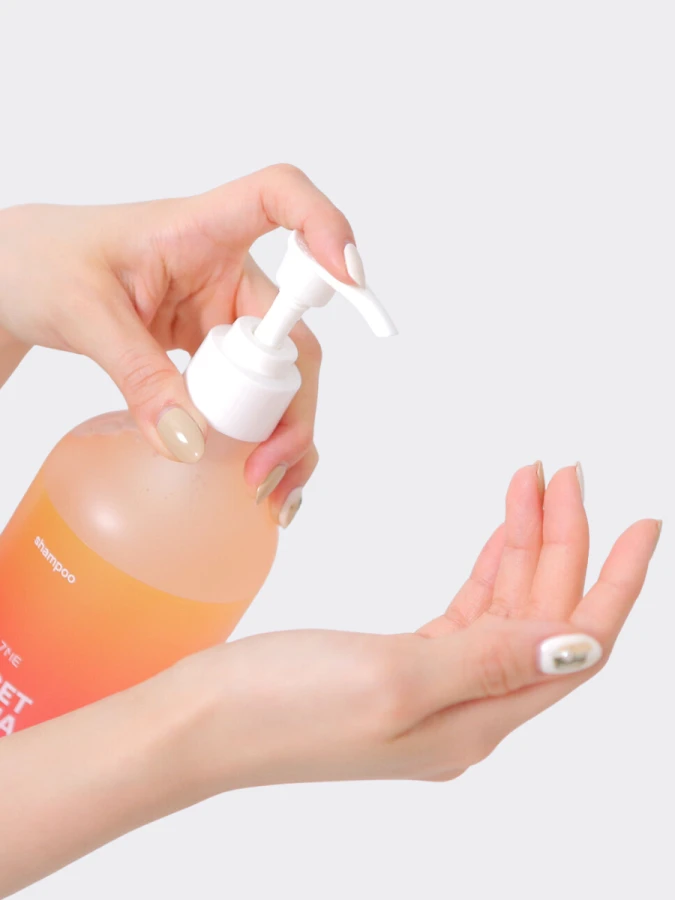 Парфюмированный шампунь для волос с ароматом груши и фрезии JUL7ME Perfume Hair Shampoo Sunset Freesia