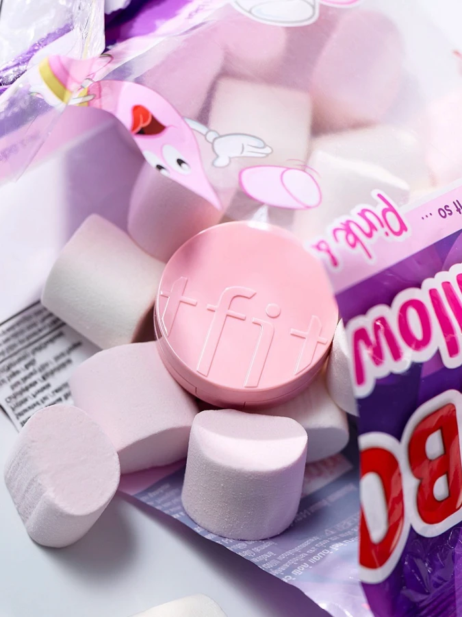 Румяна в светло-розовом оттенке TFIT Fluffy Velvet Cushion Blush P01 Milky Pink