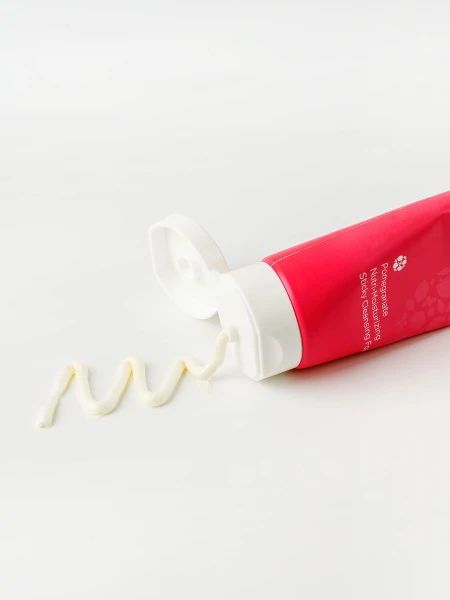 Пенка-суфле для умывания с гранатом FRUDIA Pomegranate Nutri-Moisturizing Sticky Cleansing Foam Пенка-суфле для умывания с гранатом FRUDIA Pomegranate Nutri-Moisturizing Sticky Cleansing Foam