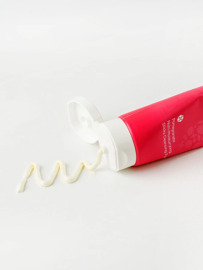 Пенка-суфле для умывания с гранатом FRUDIA Pomegranate Nutri-Moisturizing Sticky Cleansing Foam