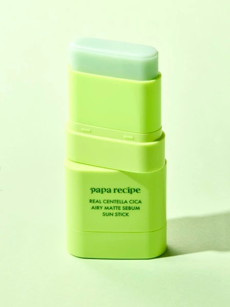 Себорегулирующий солнцезащитный стик с экстрактом центеллы Papa Recipe Real Centella Cica Airy Matte Sebum Sun Stick SPF50+ PA++++ Себорегулирующий солнцезащитный стик с экстрактом центеллы Papa Recipe Real Centella Cica Airy Matte Sebum Sun Stick SPF50+ PA++++