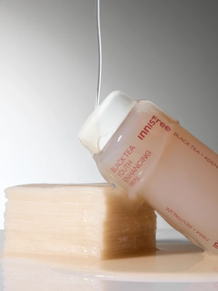 Укрепляющий тонер с экстрактом черного чая Innisfree Black Tea Youth Enhancing Toner