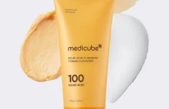 Осветляющая пенка для умывания с кислотами и экстрактом куркумы Medicube  Kojic Acid Turmeric Toning Cleanser