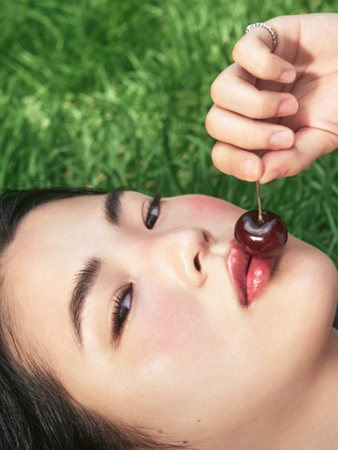 Разогревающее оттеночное масло для губ TOCOBO Juicy Berry Plumping Lip Oil 03 Black Cherry