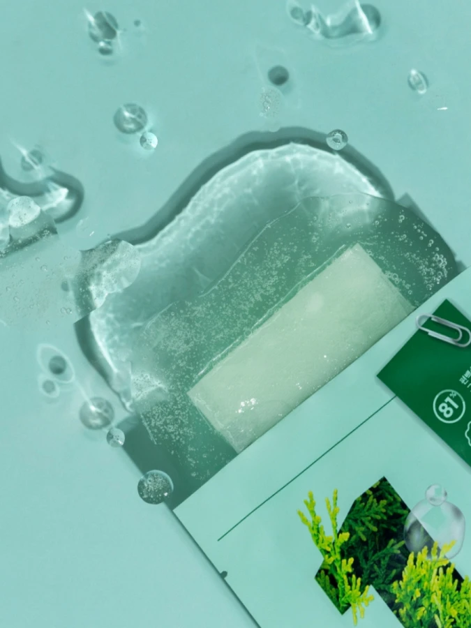Смягчающая тканевая маска для лица с экстрактом кипариса Numbuzin No.1 Dewy Glow Spa Sheet Mask