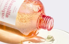 Гель для душа с цветочным ароматом Ma:nyo Factory Banilla Boutique Hug Perfume Body Wash