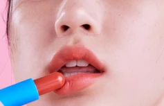 Кремовый оттеночный бальзам для губ в морковном оттенке TOCOBO Powder Cream Lip Balm 033 Carrot Cake