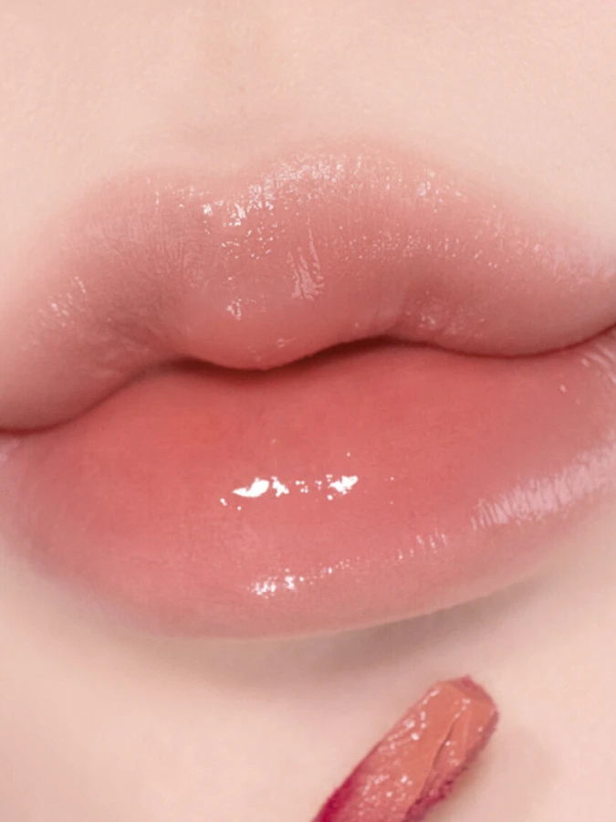 Сияющий бальзам-пигмент для губ ALTERNATIVE STEREO Lip Potion Balmy Rose No.0 Nudy Apricot