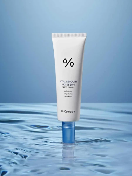 Увлажняющий солнцезащитный крем Dr.Ceuracle Hyal Reyouth Moist Sun SPF50+ PA++++