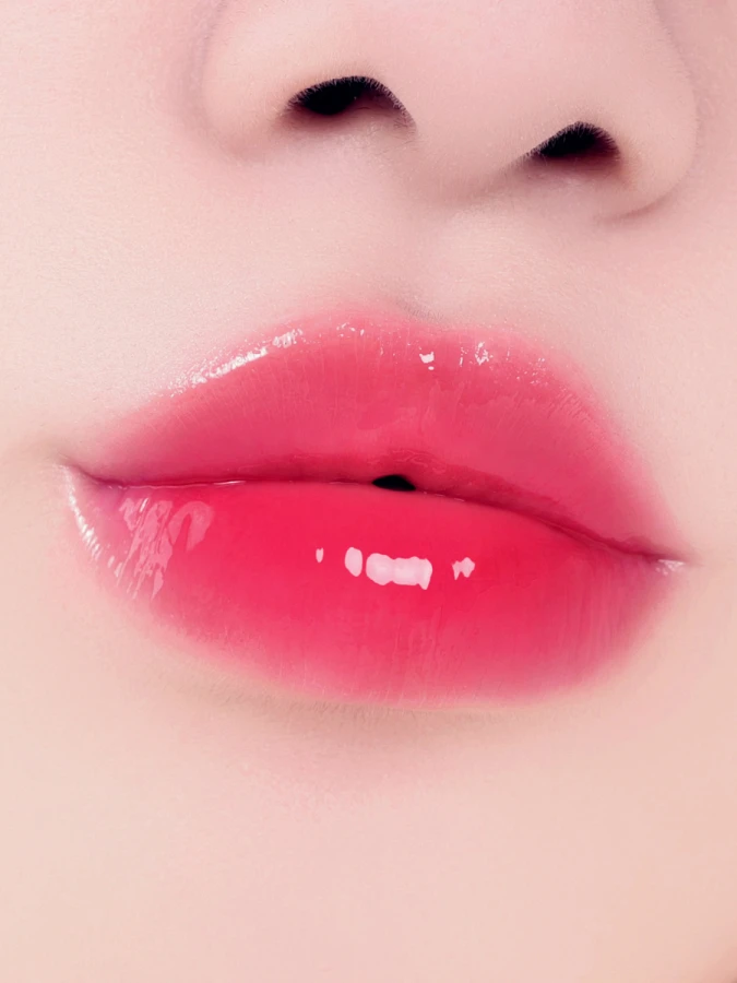 Разогревающее оттеночное масло для губ TOCOBO Juicy Berry Plumping Lip Oil 12 Cherry Ade